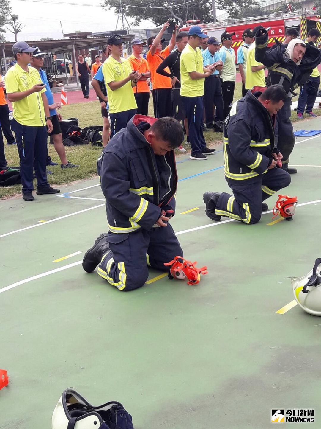 ▲臺中市義勇消防總隊第四大隊趣味競賽，打火弟兄卯足勁一較高下（圖／記者鄧力軍翻攝 , 2018.08.13\\)