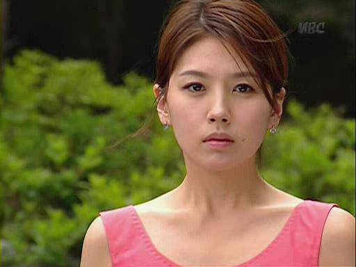 ▲2005 年輕生的韓國女星李恩珠，如今也被發現生前遭到演藝圈高層當成「性玩物」。（圖／翻攝自百度）
