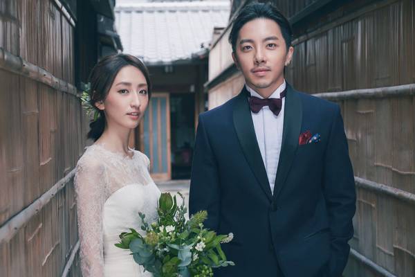 ▲針對柯佳嬿（左）與坤達（右）結婚7年遲遲沒有小孩這件事情，坤達回應，順其自然就好。（圖／取自坤達 IG）