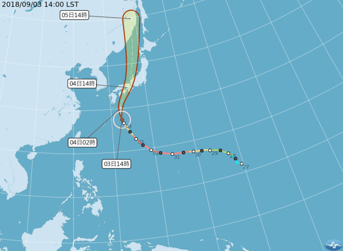 中颱燕子橫掃日本　陸空交通大亂、樂園關閉
