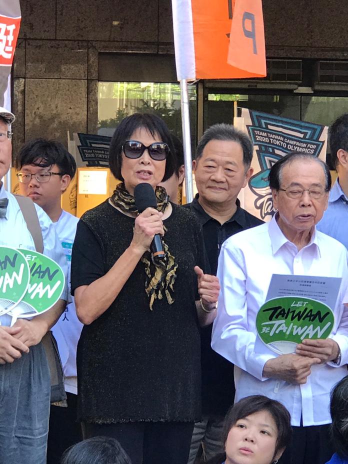 ▲台北市長無黨籍候選人李錫錕(右二)表示，運動是歡樂的議題，東奧正名最後的目的應該是促進兩岸和平。（圖／李錫錕團隊提供 )