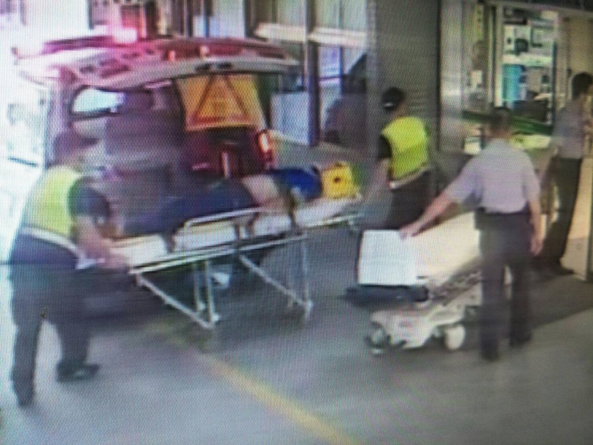 大彰路139線縣道發生少年騎乘的機車衝撞路樹，急救後轉入加護病房觀察，有生命危險
。（圖／警方提供，2018.09.04)
