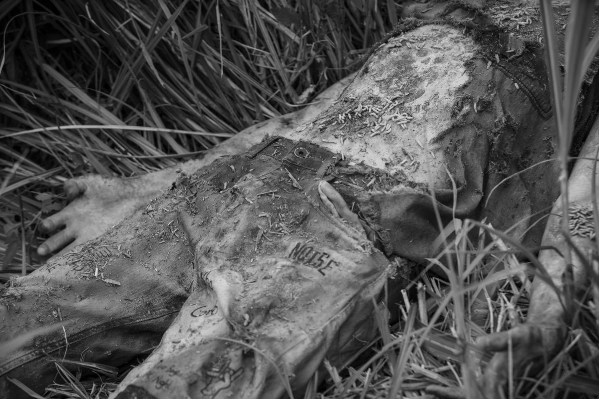 ▲歐陽倫為電影演屍體臭三天，忍受上百隻蛆在他身上蠕動爬行。（圖／星泰娛樂，2018.09.04）