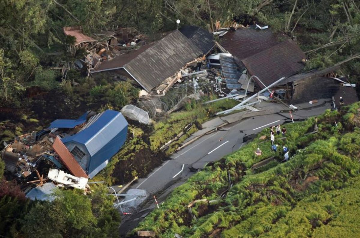 北海道發生規模 6.7 地震，多處傳出房屋倒塌等災情。（圖／達志影像／美聯社）