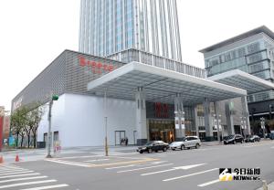 快訊／「饗饗」微風信義店傳火警　鐵板區冒煙起火原因待查