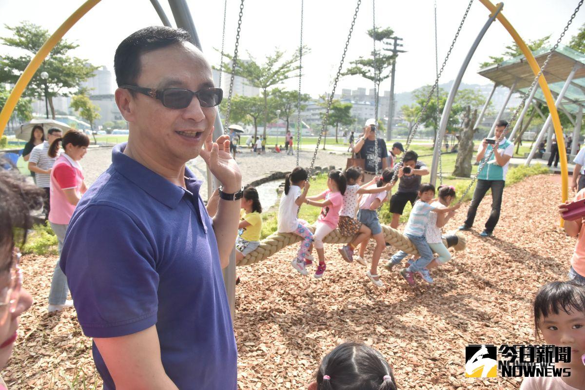 ▲城鄉局指出，中和區錦和運動公園在錦和國小旁，面積達8.7公頃，其中遊戲場約占0.8公頃，是目前新北市最大型的多元組合遊戲場。（圖／記者陳志仁攝，2018.09.07）