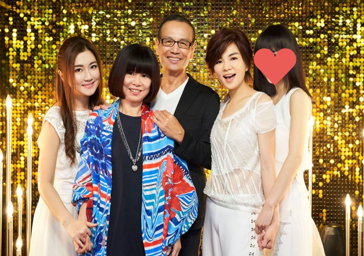  ▲Hebe（右）這張宣傳照整體感覺怪異。（圖／翻攝S.H.E臉書, 2018.09.07）
