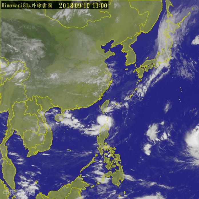▲ 熱帶性低氣壓今日上午 8 時位在台灣東南部海面，向西南西緩慢移動，有發展為輕度颱風的趨勢。（圖／中央氣象局）