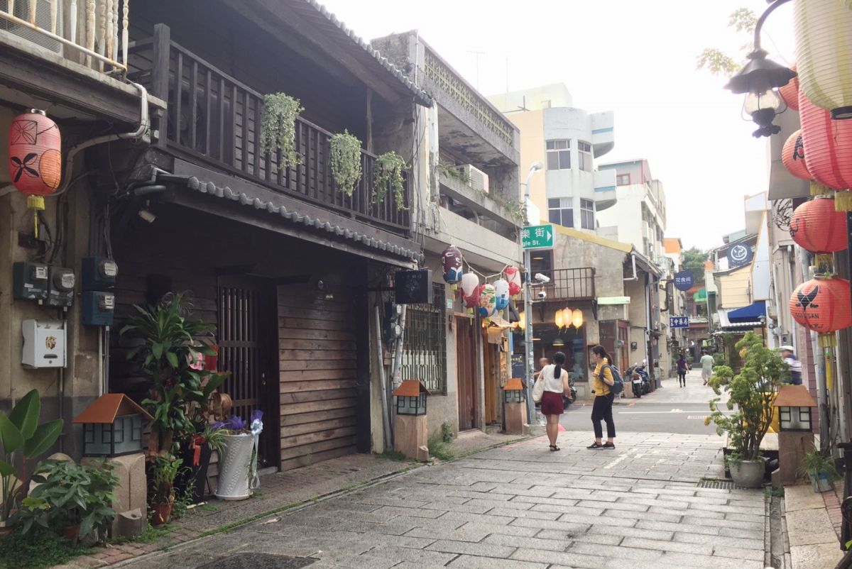 ▲台南街道結合文創、藝術產業，老的很有韻味。（圖／信義房屋提供）