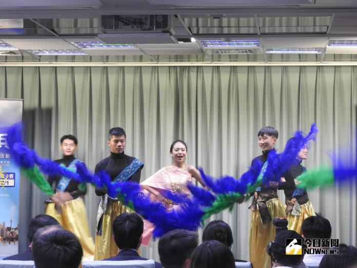 ▲永平工商表演藝術柯學生帶來泰國舞蹈熱鬧開場。（圖／林仕祥攝 2018.9.11）