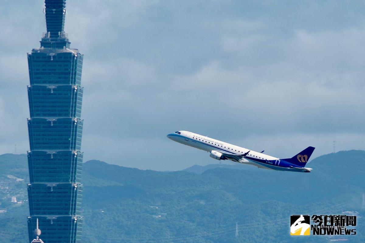 ▲今（30）日交通部民航局指出，截至14時，國內線取消18架次、延誤1架次。（圖／記者陳致宇攝）