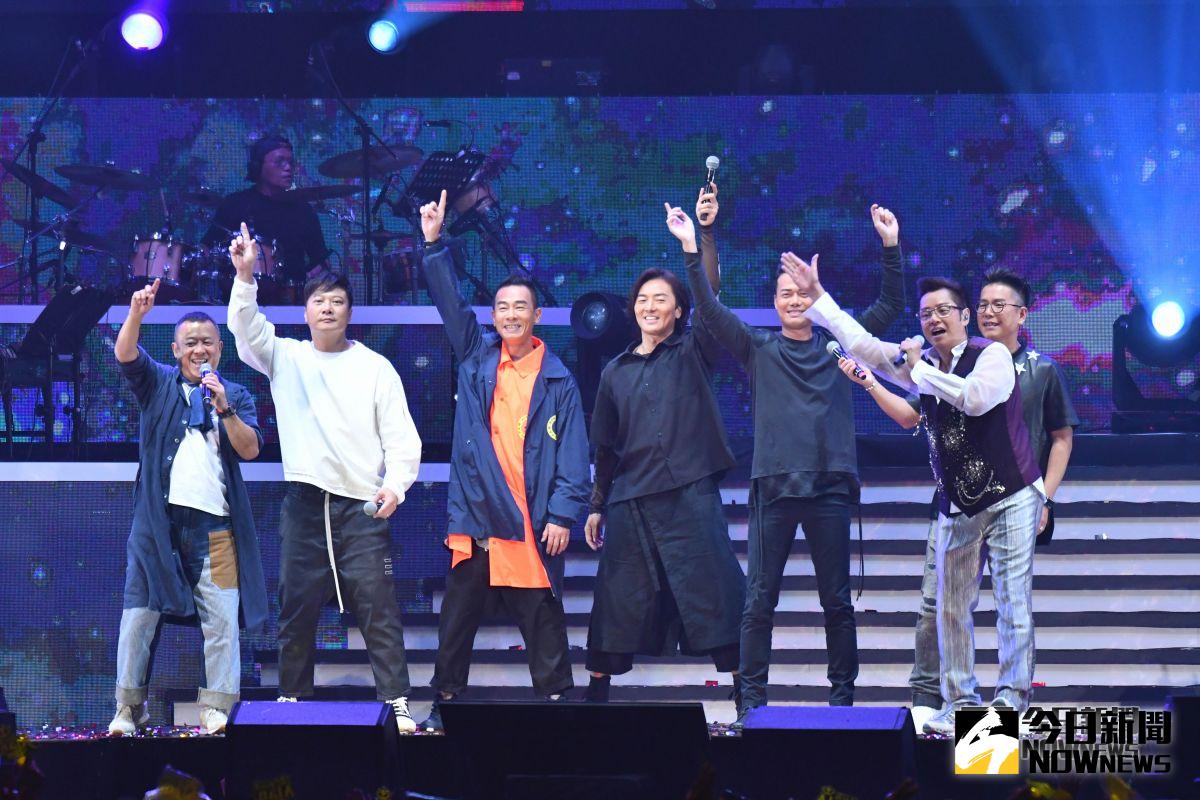 ▲黃金兄弟曾志偉、錢嘉樂、鄭伊健、陳小春、謝天華、林曉峰擔任嘉賓出席譚詠麟銀河40歲月演唱會。（圖／記者葉政勳攝 , 2018.09.15）