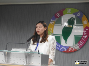 議堂唇槍舌戰！不滿蔣萬安答完「這人答」　綠議員嗆：誰是市長？