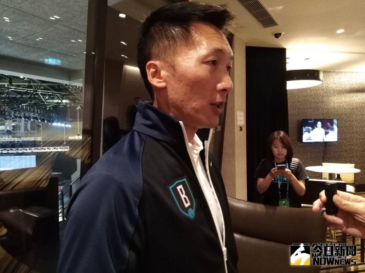 富邦總教練許晉哲。（圖／黃建霖攝）