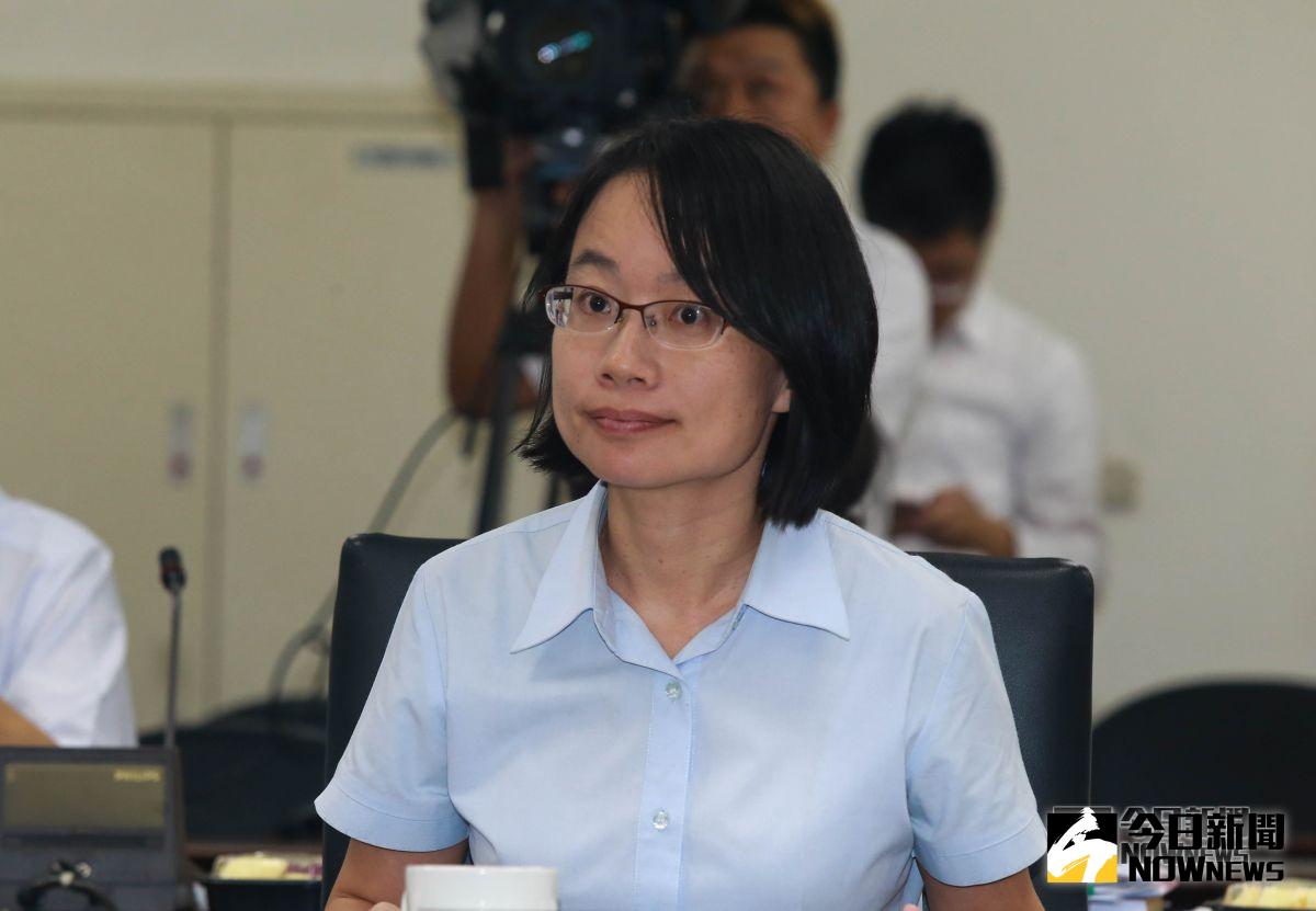 ▲行政院中辦副執行長吳音寧指預算被立法院刪減99%，只剩7萬餘元，並哀號這個月的水電、油錢、郵資、電話費等基本開銷，已經付不出來。（圖／資料照片）