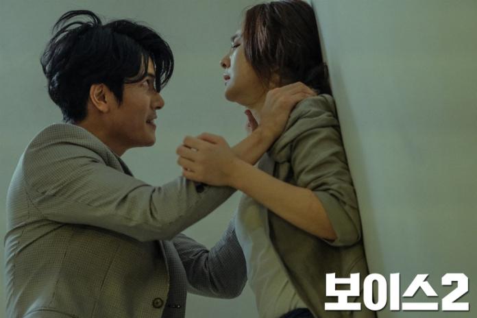 韓劇《VOICE 2》演出「約會暴力」的經過。（圖／OCN官網）