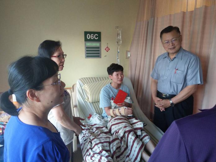 北港女警執勤車禍受傷2