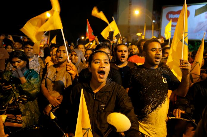 馬爾地夫親中總統競選連任失利　民眾上街狂歡慶祝
