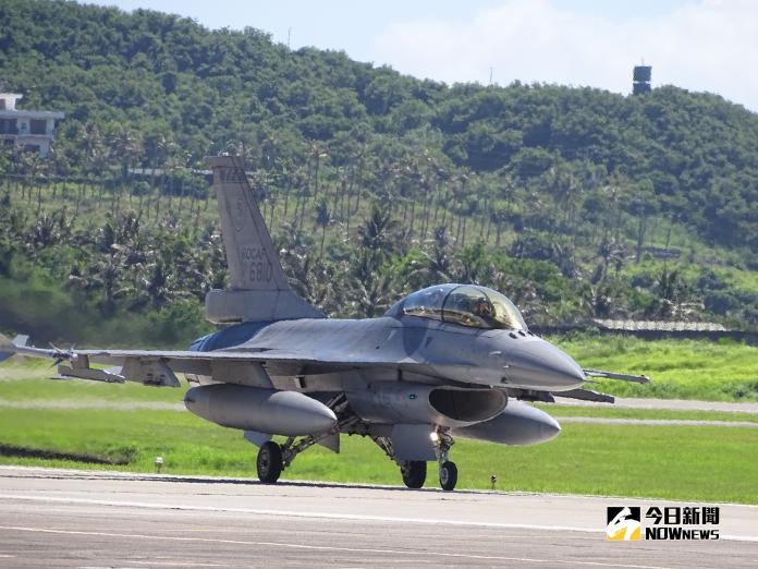 ▲美國是台灣主要武器來源國，圖為空軍F-16B型戰機。（圖／記者呂烱昌攝）