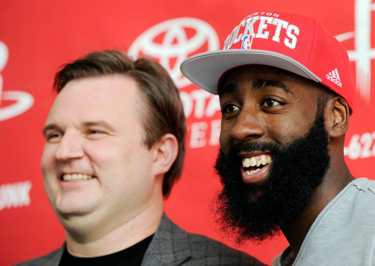 ▲火箭總管Daryl Morey(左)、火箭一哥James Harden（圖／美聯社／達志影像）