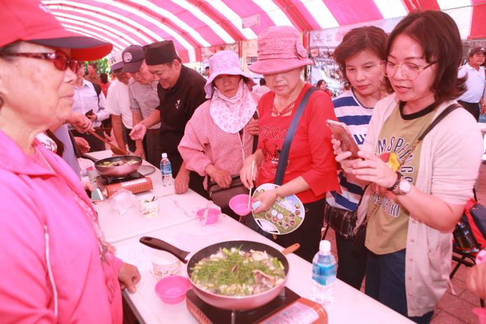 影／台塑輔導文蛤養殖有成　增加漁民收入創造三贏
