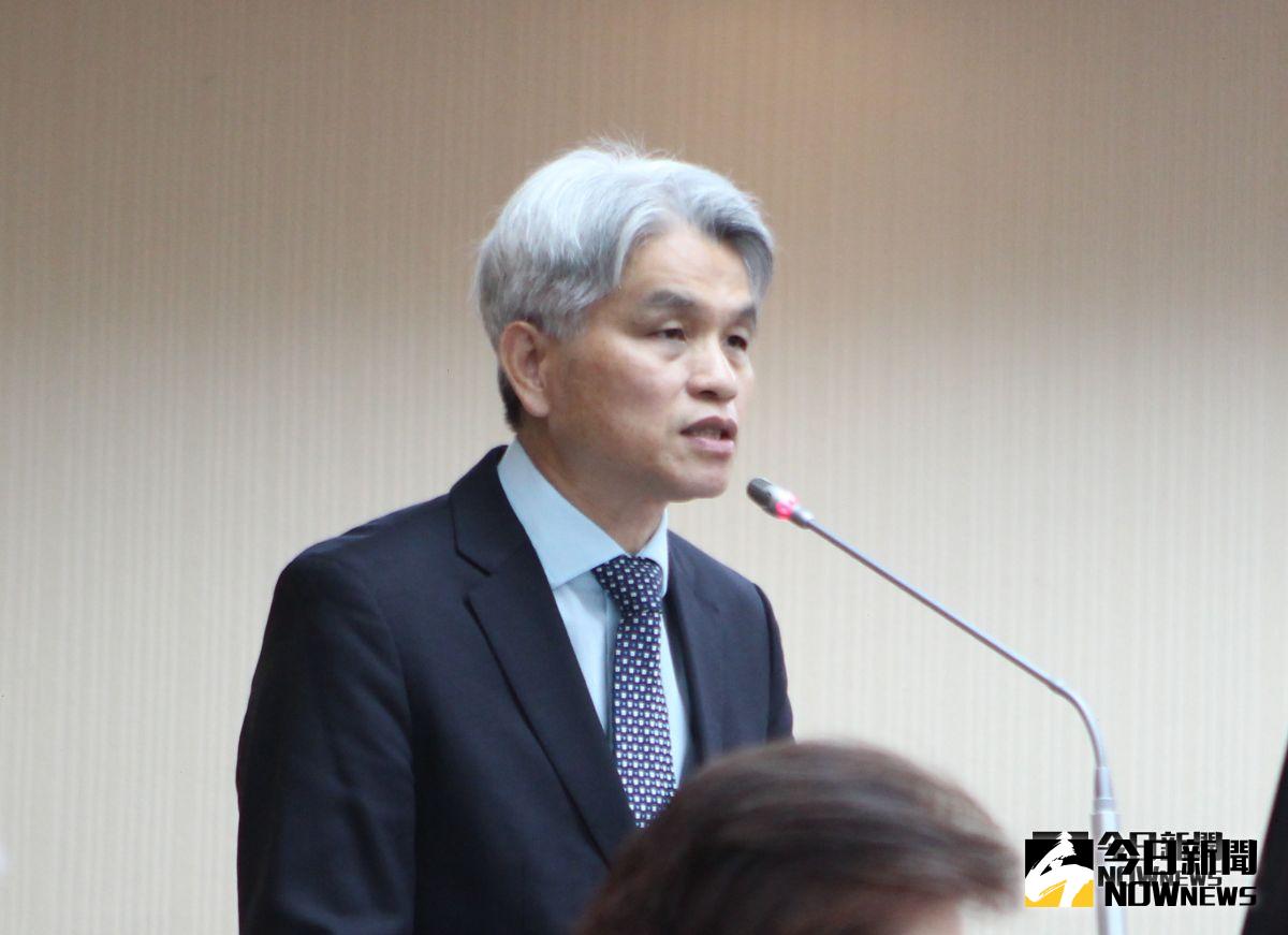 中選會主委陳英鈐。（圖／記者葉滕騏攝）