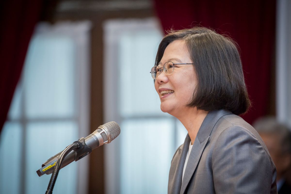 蔡英文總統1日接見「在台灣服務奉獻的天主教資深外籍神職人員」，感謝他們對台灣付出的愛與貢獻。( 圖 / 總統府提供 )