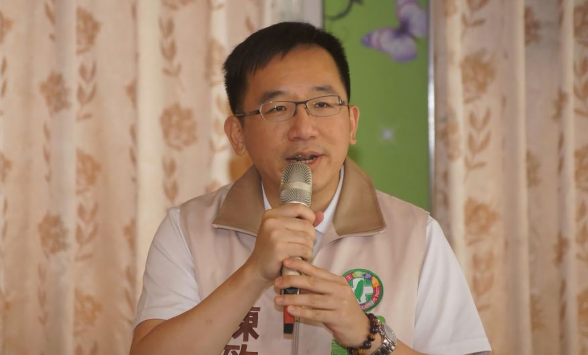 ▲陳致中遭周刊爆料，當天和蔡其雍去招待所是為了「喬事情」。（圖／翻攝自陳致中臉書, 2018.09.26）