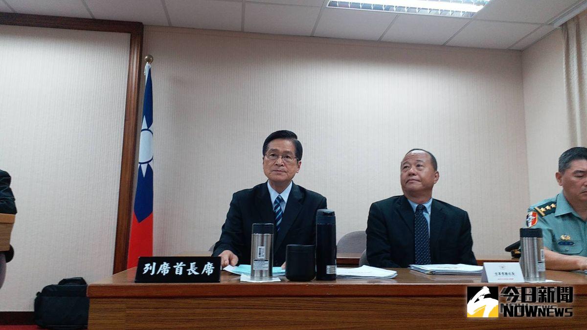 國防部長嚴德發25日赴立法院國防及外交委員會進行報告並備詢。（圖/記者邱明玉攝,2018.10.25）