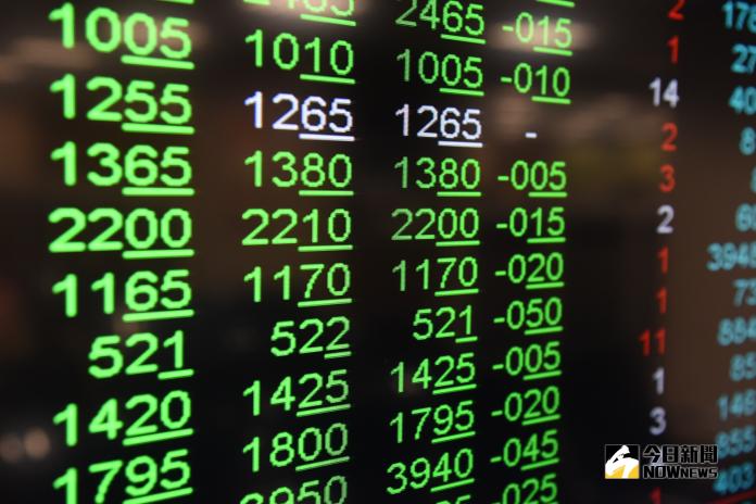 ▲台北股市10月4日開盤跌37.75點，加權股價指數以10826.19點開出，隨後大跌超過140點、年線失守，回測到10710點附近。（圖／NOWnews 資料照片）