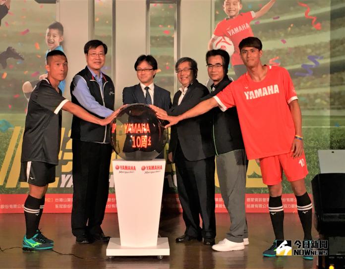 足球／從首屆踢到中華隊　蔡碩哲和王冠儒成十年隊友
