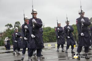 三軍儀隊撤出中正紀念堂銅像大廳 國防部:持續執行升降旗勤務