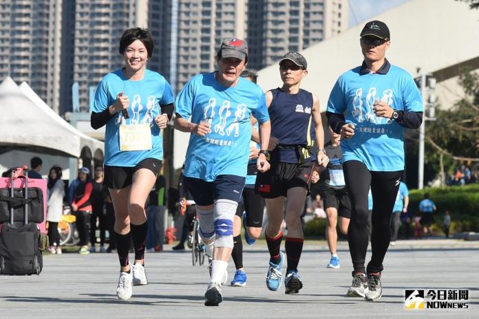 ▲前總統馬英九參與5公里的路跑活動。（圖／記者林柏年攝 , 2018.1.14）
