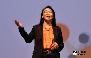 股東盼配息　宏達電王雪紅：與Google 80億交易「起飛」明年考慮
