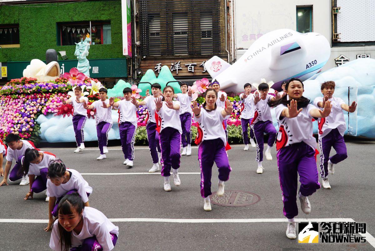 ▲大葉大學DN熱舞社將為華航國慶花車遊行做開場表演。（圖／記者陳雅芳攝，2018.10.08)
