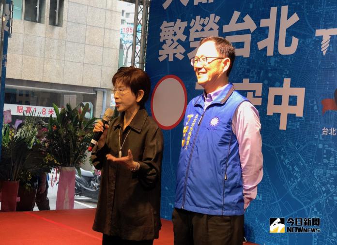 國民黨前主席洪秀柱10日替黨籍台北市長參選人丁守中站台。(圖/記者葉滕騏攝.2018.10.10)