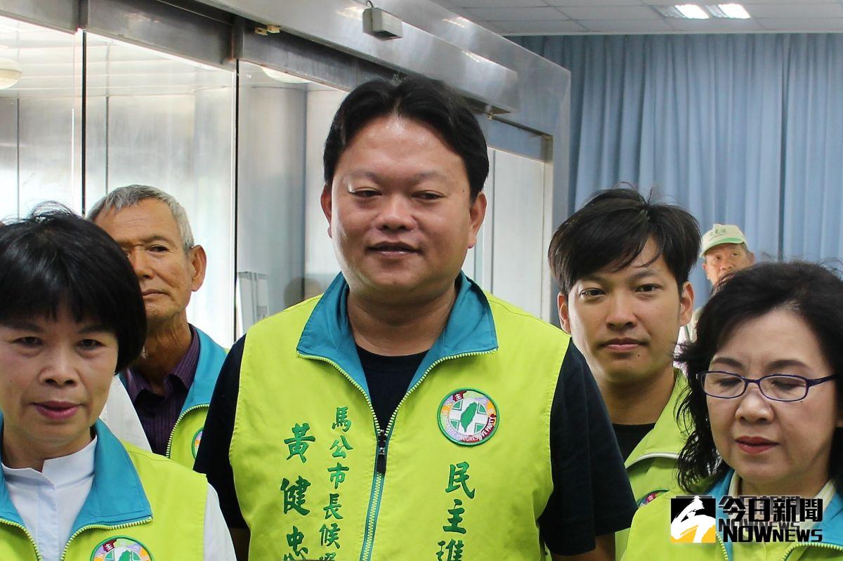 ▲民進黨馬公市長候選人黃健忠在臉書炮打自己的親表哥現任市長葉竹林（圖／張塵攝 , 2018.10.07）