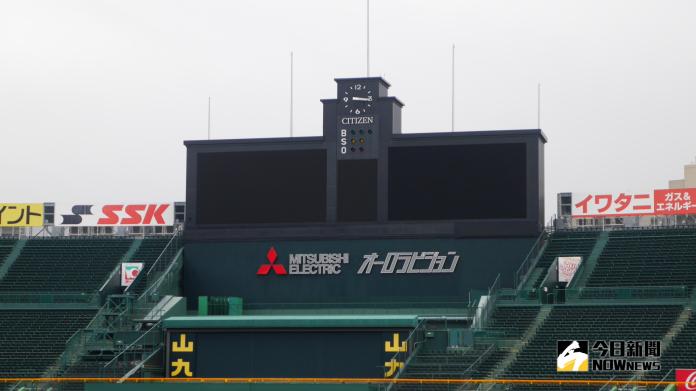 阪神甲子園球場，是阪神虎迷心中的棒球聖地，封王戰竟然賣出15萬日幣門票。（吳政紘攝）