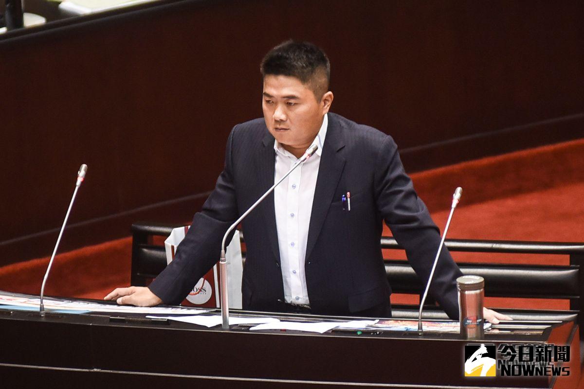 顏寬恆力挺韓國瑜，更指出挺韓才是遵守遊戲規則。 (圖/Nownews資料照)