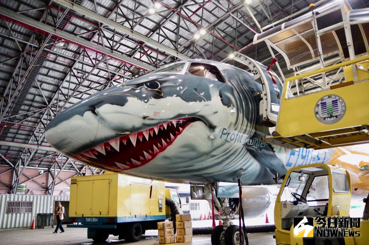 ▲Embraer  E190-E2  進行亞太巡迴展，今（ 12 ）日於松山機場開放航空業者及媒體參觀。（圖／記者陳致宇攝, 2018.10.12）