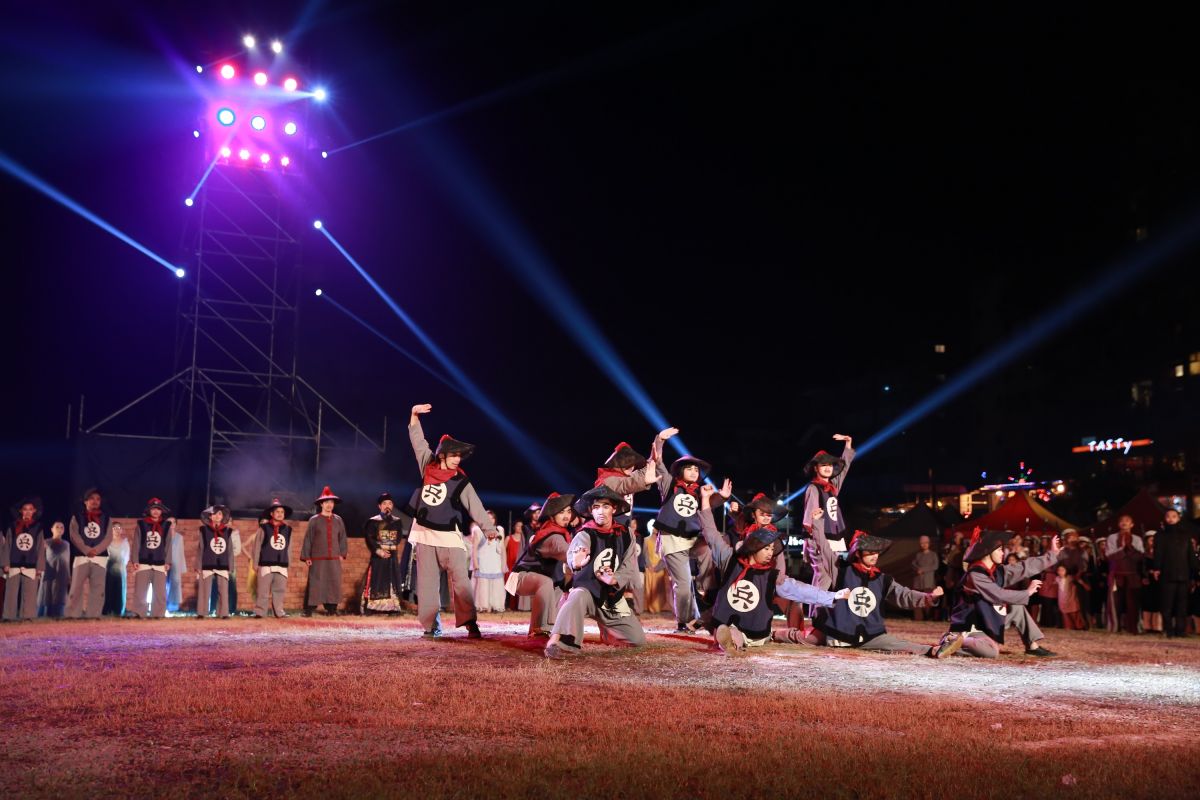 ▲邁入第10年的《五虎崗奇幻之旅》是台灣第一齣由在地居民為主演的環境劇場。（圖／淡水區公所提供）