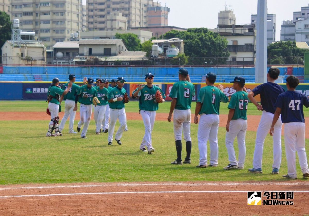 ▲台壽保奪協會盃季軍（圖／劉祐廷攝）