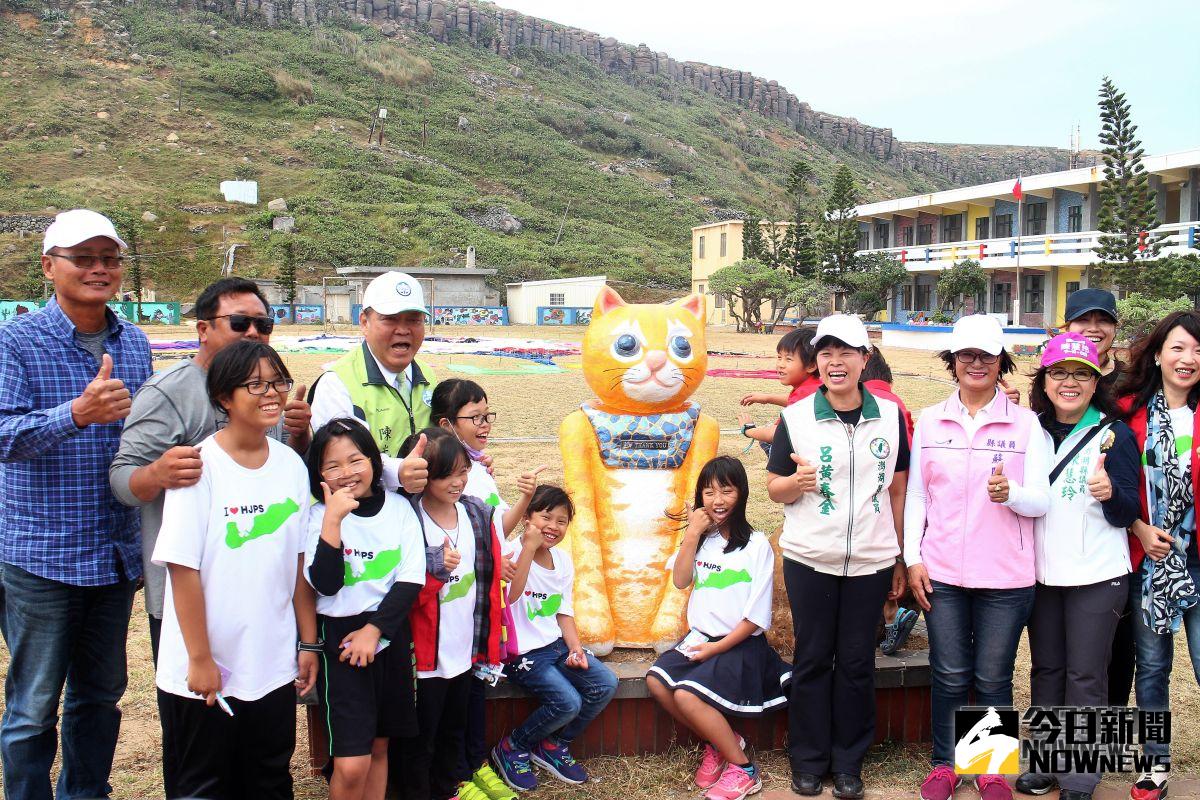 ▲澎湖虎井國小的貓咪郵筒造型可愛，未來將成為新的打卡景點（圖／記者張塵攝 , 2018.10.18）