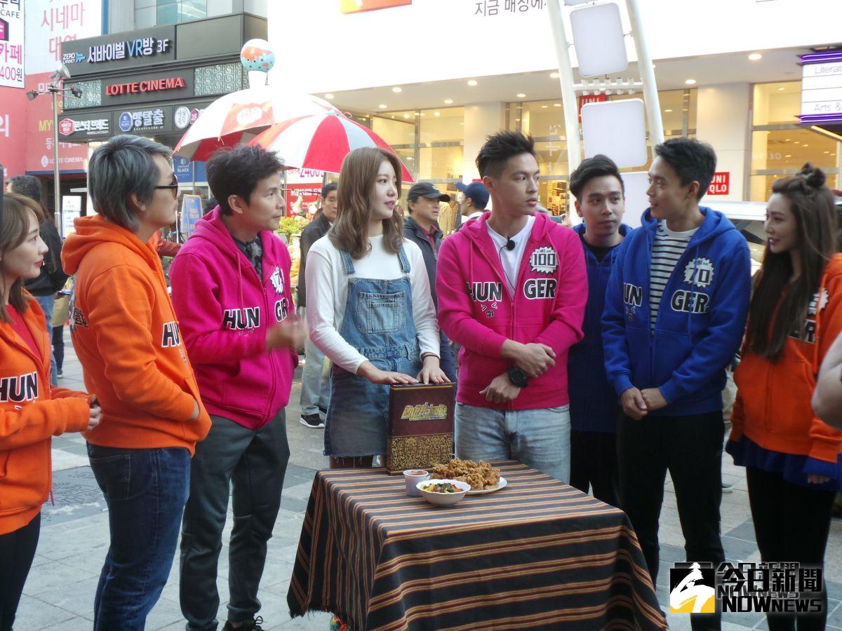 ▲《飢餓遊戲》在釜山錄製，關主是韓星秋和政（中）。（圖／讀者提供, 2018.10.20）