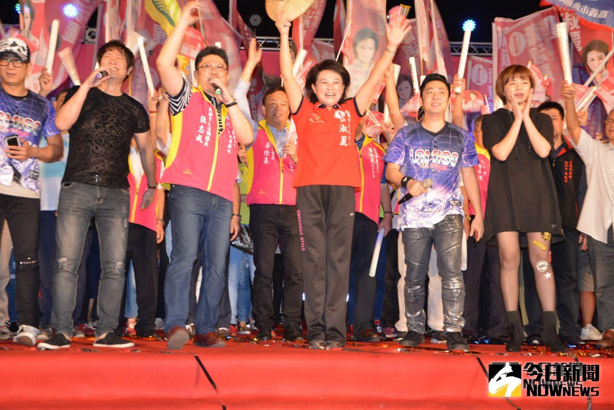 ▲蕭淑麗舉辦世代交替、擁抱希望造勢晚會。（圖／記者郭政隆攝影2018.10.20）