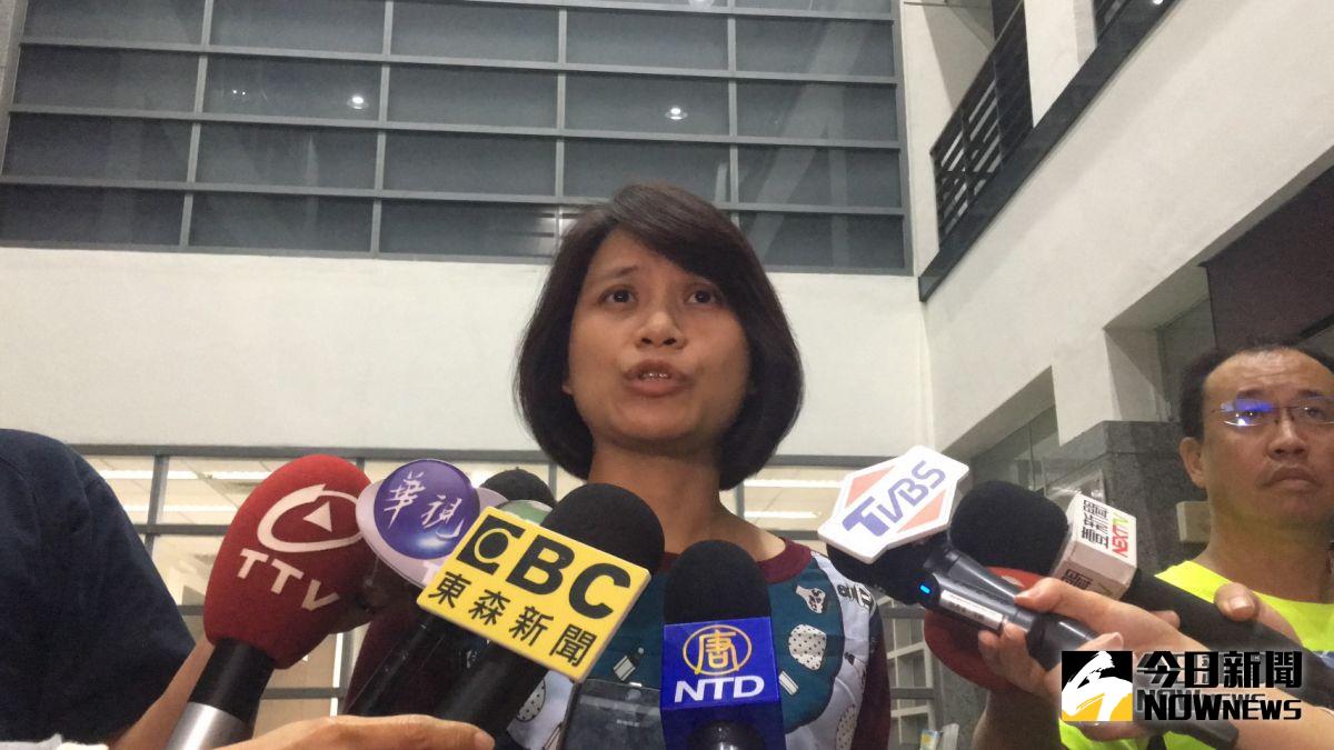 ▲宜蘭地檢署主任檢察官江貞諭說明普悠瑪翻覆調查進度。（圖／蔡琇惠攝, 2018.10.22）