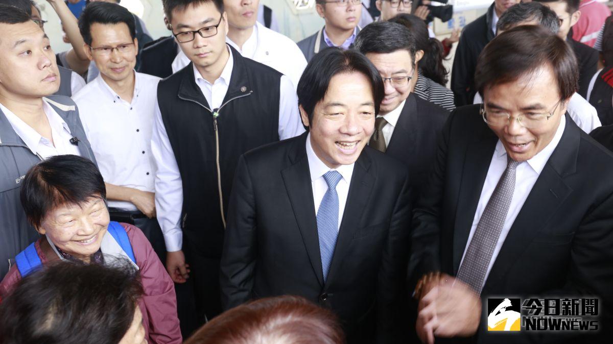 ▲花蓮縣代理縣長蔡碧仲（右）和行政院長賴清德（右二）。（圖／記者鄭志宏攝2018.10.24）