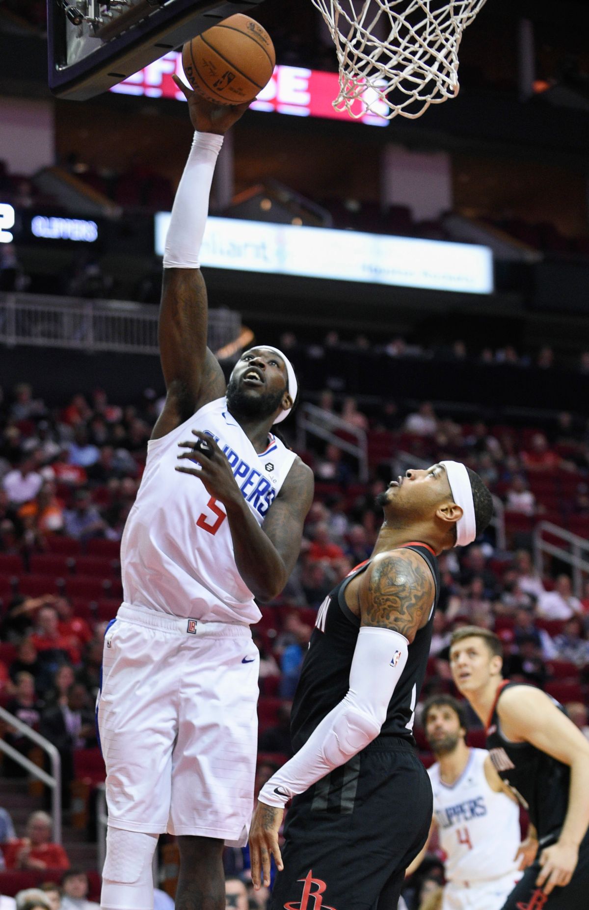 ▲Montrezl Harrell (左)、Carmelo Anthony（圖／美聯社／達志影像）
