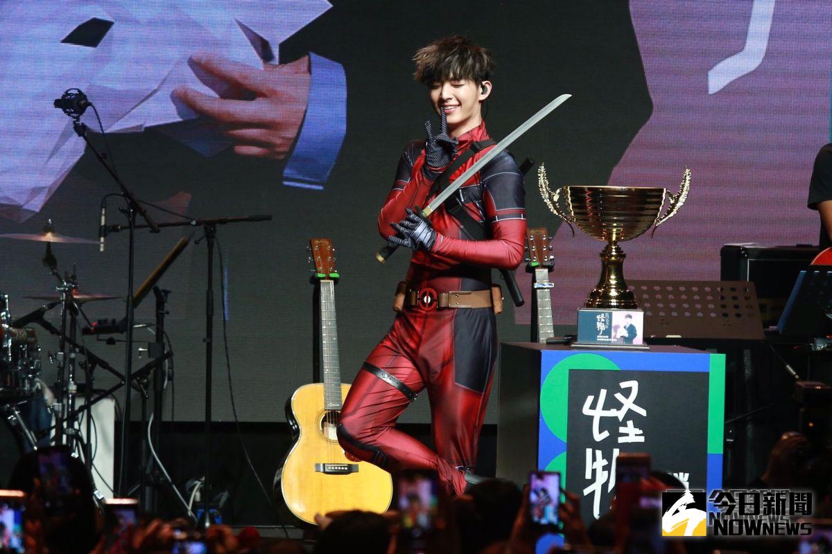 ▲炎亞綸舉辦怪物唱遊趴，化身死侍。（圖／記者葉政勳攝