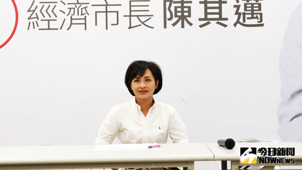 ▲邱議瑩表示，戰士是要戰死沙場，絕對不會輕言離開，一定會繼續捍衛女性權益，奮戰到底。（圖／記者郭俊暉攝 , 2018.10.29）